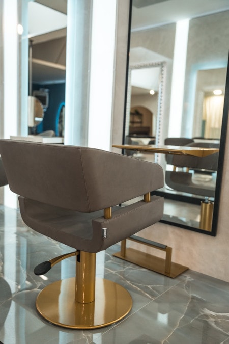 ElegantDafne2-1.jpg Friseurstuhl Dafne