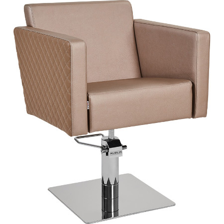 Moderner Friseurstuhl mit gesteppter Polsterung in Beige auf verchromtem Fuß für Salon.