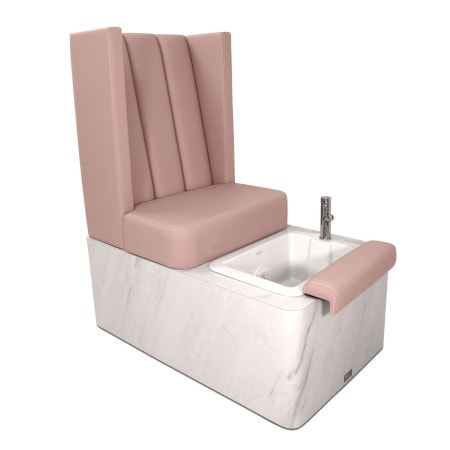 Eleganter rosa Pedikürstuhl mit eingebauter Fußwanne, ideal für komfortable Fußpflege im Schönheitssalon.