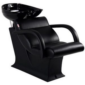 Schwarzer Waschsessel, ideal für Salons. Ergonomisches Design für Komfort und Stil.