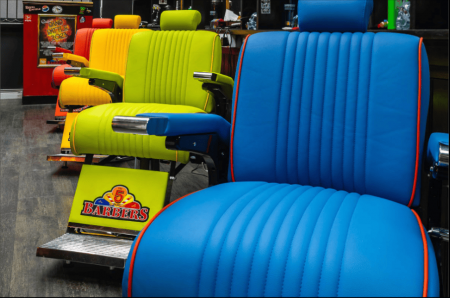 Barbershop Einrichtung Retro-Stil, Barberstuhl Voyager von REM