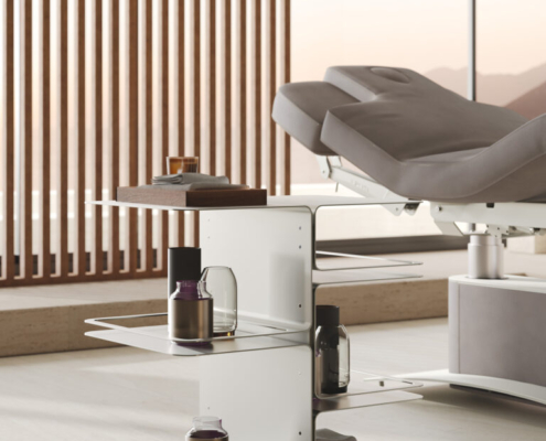 Massagebett Arcus für jede Art von Schönheitsbehandlung an – von der Gesichtsreinigung über Körperbehandlungen und Massagen bis hin zur Lymphdrainage